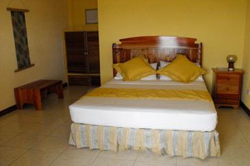 golden sunset resort_guest room