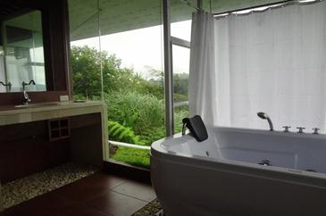 west 35 eco mountain resort_bathroom