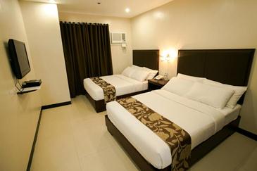 main hotel and suites cebu_family room