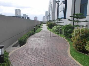 bsa twin towers_jogging path