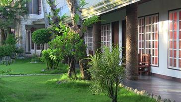 estaca beach resort_room exterior