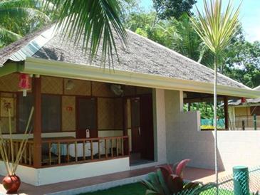 paradise island samal_deluxe room