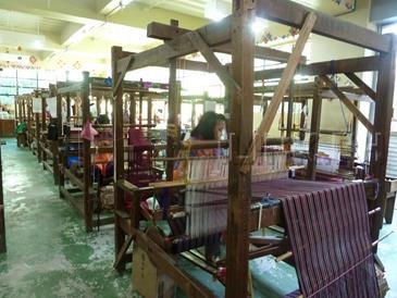 baguio tourist spots_baguio weaving